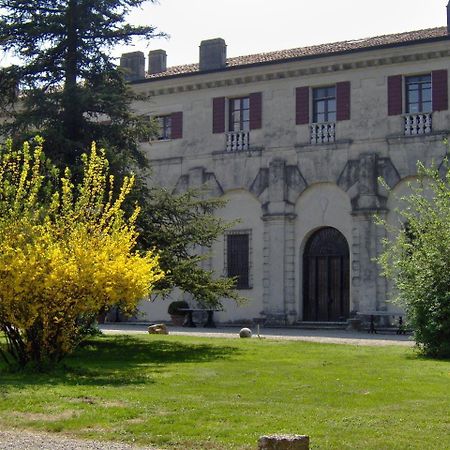 Agriturismo Corte Virgiliana Virgilio Exterior photo